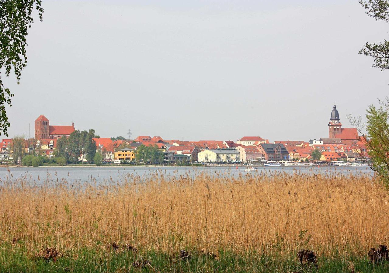 Ferienhaus Mit Separater Wohnung Waren See 9441 ภายนอก รูปภาพ